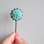Round Flowers Teal Bobby Pi..